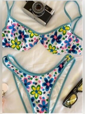 Blackbough Floral bikini